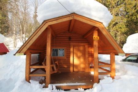 Revelstoke Campgrounds & Cabins Villa Exterior foto
